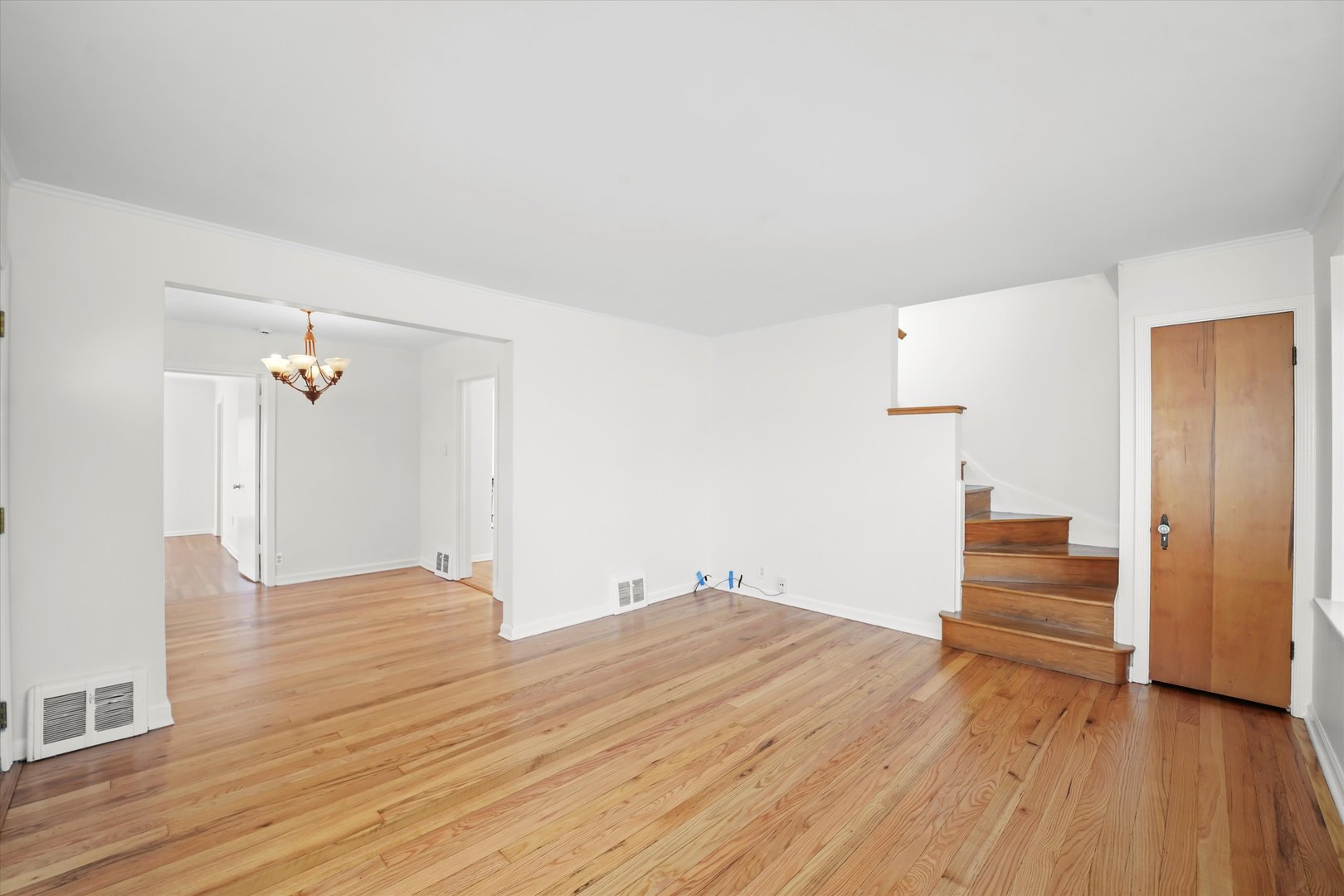 5057 N Natoma Avenue