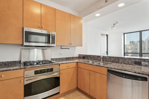 Tiny photo for 600 N Lake Shore Drive #2707, Chicago, IL 60611 (MLS # 12509481)