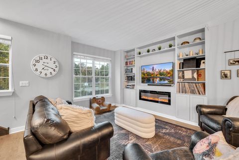 Tiny photo for 1621 Church Street, Evanston, IL 60201 (MLS # 12496919)