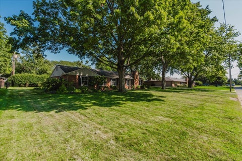 Tiny photo for 914 Hastings Drive, Bloomington, IL 61701 (MLS # 12748230)