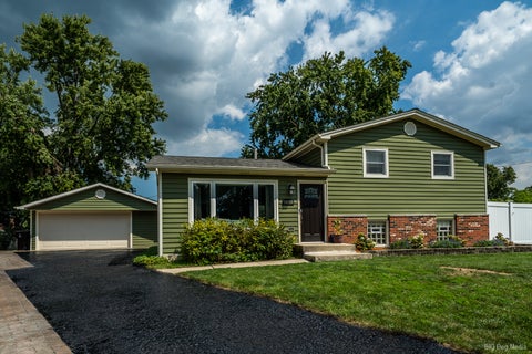 Tiny photo for 16150 Pamela Court, Oak Forest, IL 60452 (MLS # 12733131)
