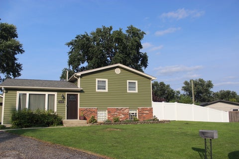 Photo of 16150 Pamela Court, Oak Forest, IL 60452 (MLS # 12733131)