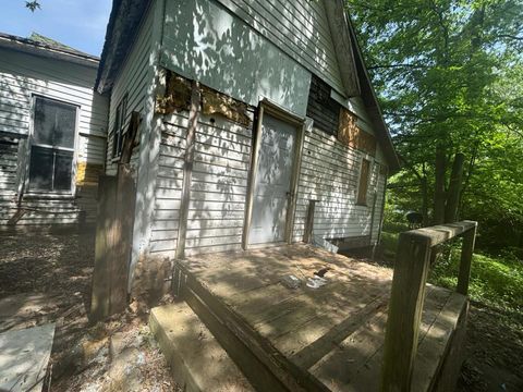 Tiny photo for 1009 WELKINS Street, Mt. Vernon, IL 62864 (MLS # 12359904)