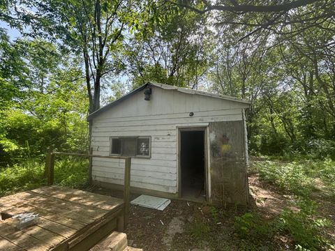 Tiny photo for 1009 WELKINS Street, Mt. Vernon, IL 62864 (MLS # 12359904)