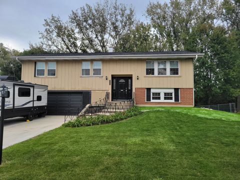 2S245 Mayfield Lane Glen Ellyn IL 60137