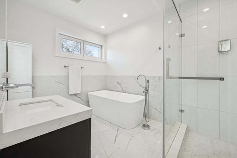 Tiny photo for 6213 S Ellis Avenue, Chicago, IL 60637 (MLS # 12504260)
