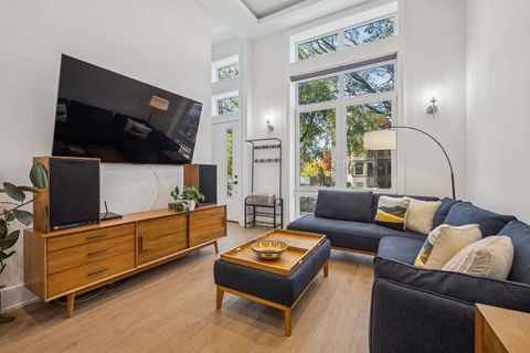 Tiny photo for 6213 S Ellis Avenue, Chicago, IL 60637 (MLS # 12504260)