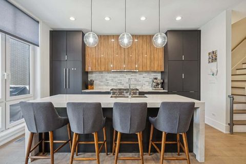 Tiny photo for 6213 S Ellis Avenue, Chicago, IL 60637 (MLS # 12504260)