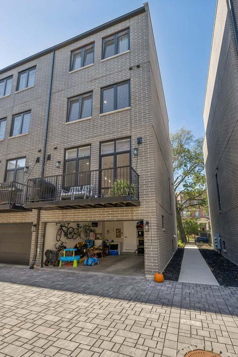 Tiny photo for 6213 S Ellis Avenue, Chicago, IL 60637 (MLS # 12504260)