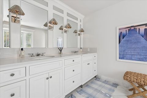 Tiny photo for 166 N Buckley Road, Barrington Hills, IL 60010 (MLS # 12374133)