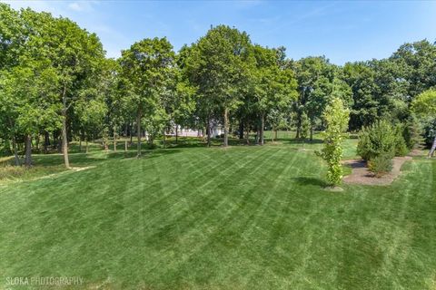 Tiny photo for 166 N Buckley Road, Barrington Hills, IL 60010 (MLS # 12374133)