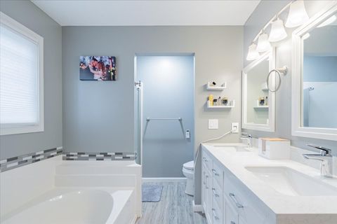 Tiny photo for 607 Old Farm Road, Bloomington, IL 61704 (MLS # 12540144)