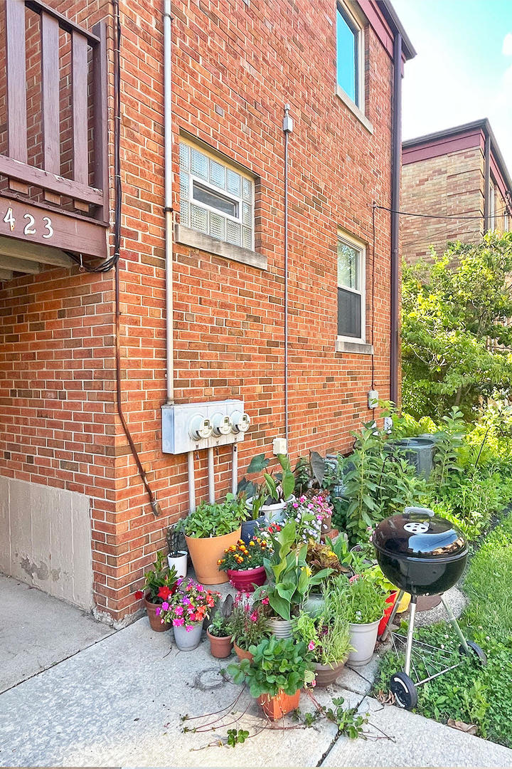 423 Edgewood Place 2