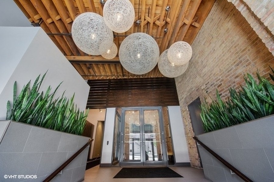 420 W Grand Avenue 2H