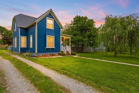 Photo of 414 7th Street, Lincoln, IL 62656 (MLS # 12647546)