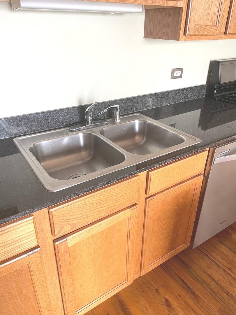 41 E 8th Street 1304