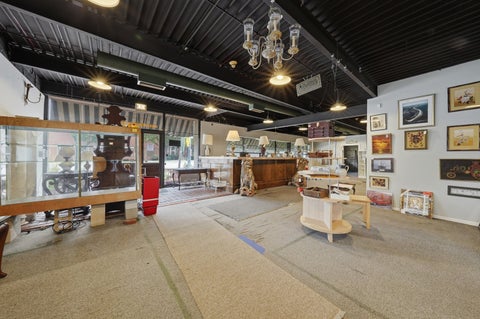 Tiny photo for 800 E 31st Street, La Grange Park, IL 60526 (MLS # 12741553)