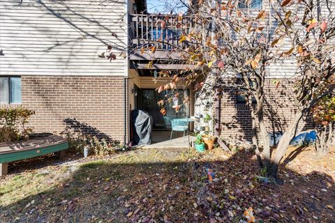 Tiny photo for 1518 Harbour Court #A1, Schaumburg, IL 60193 (MLS # 12512927)