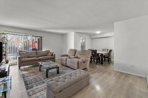 Tiny photo for 1518 Harbour Court #A1, Schaumburg, IL 60193 (MLS # 12512927)