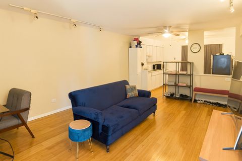 Tiny photo for 7420 N Winchester Avenue #2A, Chicago, IL 60626 (MLS # 12547259)