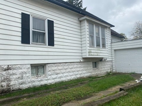 Tiny photo for 603 S Clinton Street, Bloomington, IL 61701 (MLS # 12785820)