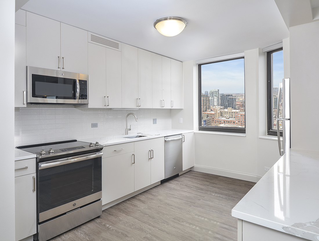 320 W Illinois Street 917