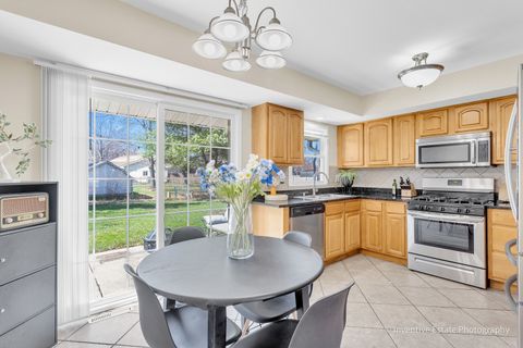 Tiny photo for 1560 Sheffield Drive, Elgin, IL 60123 (MLS # 12614525)