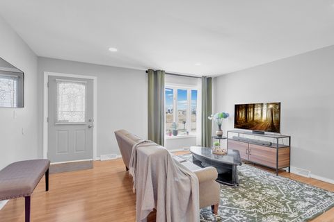 Tiny photo for 1560 Sheffield Drive, Elgin, IL 60123 (MLS # 12614525)