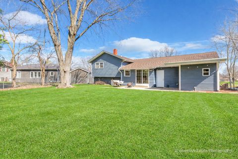 Tiny photo for 1560 Sheffield Drive, Elgin, IL 60123 (MLS # 12614525)