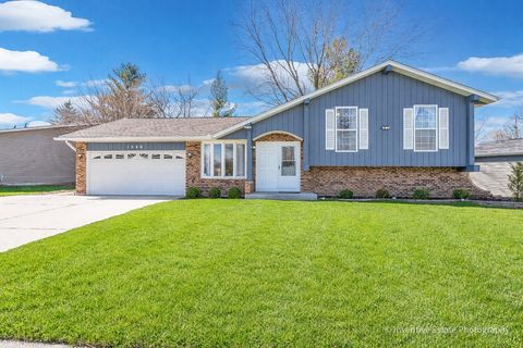 Tiny photo for 1560 Sheffield Drive, Elgin, IL 60123 (MLS # 12614525)