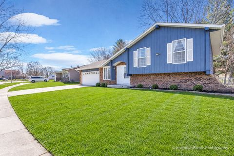 Tiny photo for 1560 Sheffield Drive, Elgin, IL 60123 (MLS # 12614525)