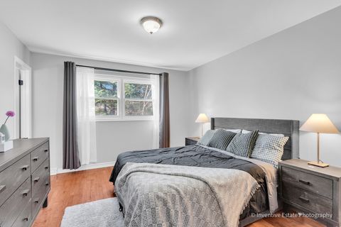 Tiny photo for 1560 Sheffield Drive, Elgin, IL 60123 (MLS # 12614525)