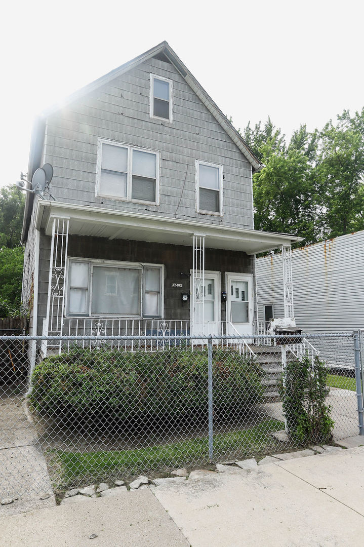 12400-02 S Green Street