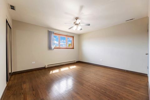 Tiny photo for 7546 S Cork Avenue, Justice, IL 60458 (MLS # 12668635)