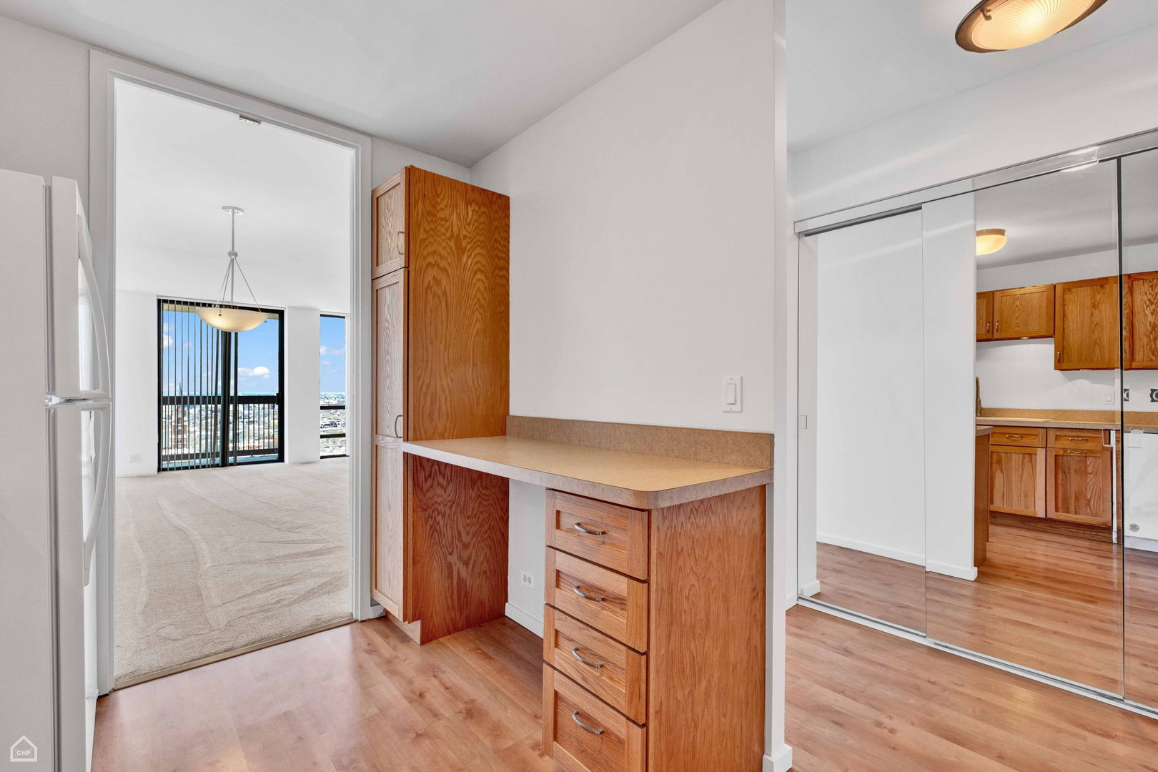 1660 N Lasalle Drive 2506