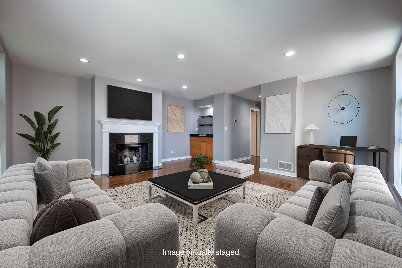 937 W Wrightwood Avenue C