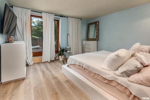 Tiny photo for 183 HERITAGE Road, Carbondale, IL 62903 (MLS # EB459548)