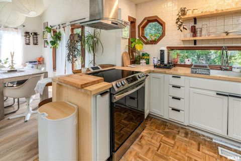 Tiny photo for 183 HERITAGE Road, Carbondale, IL 62903 (MLS # EB459548)