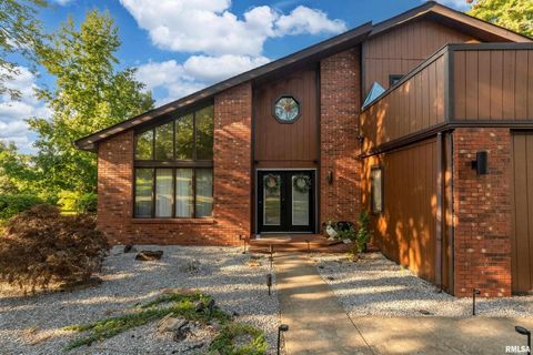 Tiny photo for 183 HERITAGE Road, Carbondale, IL 62903 (MLS # EB459548)