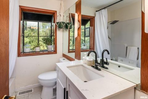 Tiny photo for 183 HERITAGE Road, Carbondale, IL 62903 (MLS # EB459548)