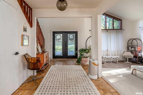 Tiny photo for 183 HERITAGE Road, Carbondale, IL 62903 (MLS # EB459548)