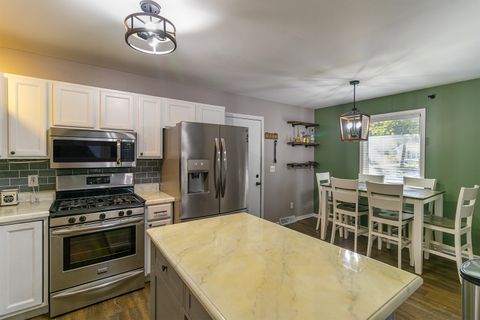 Tiny photo for 115 SE LAMPLIGHTER LOOP Loop SE, Poplar Grove, IL 61065 (MLS # 12493697)