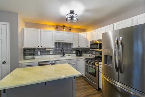 Tiny photo for 115 SE LAMPLIGHTER LOOP Loop SE, Poplar Grove, IL 61065 (MLS # 12493697)