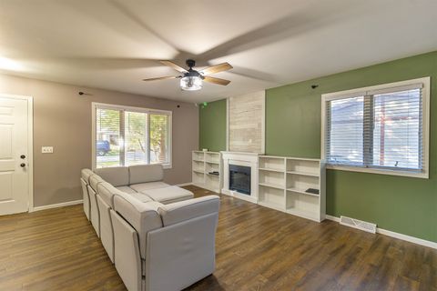 Tiny photo for 115 SE LAMPLIGHTER LOOP Loop SE, Poplar Grove, IL 61065 (MLS # 12493697)