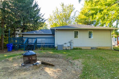 Tiny photo for 115 SE LAMPLIGHTER LOOP Loop SE, Poplar Grove, IL 61065 (MLS # 12493697)