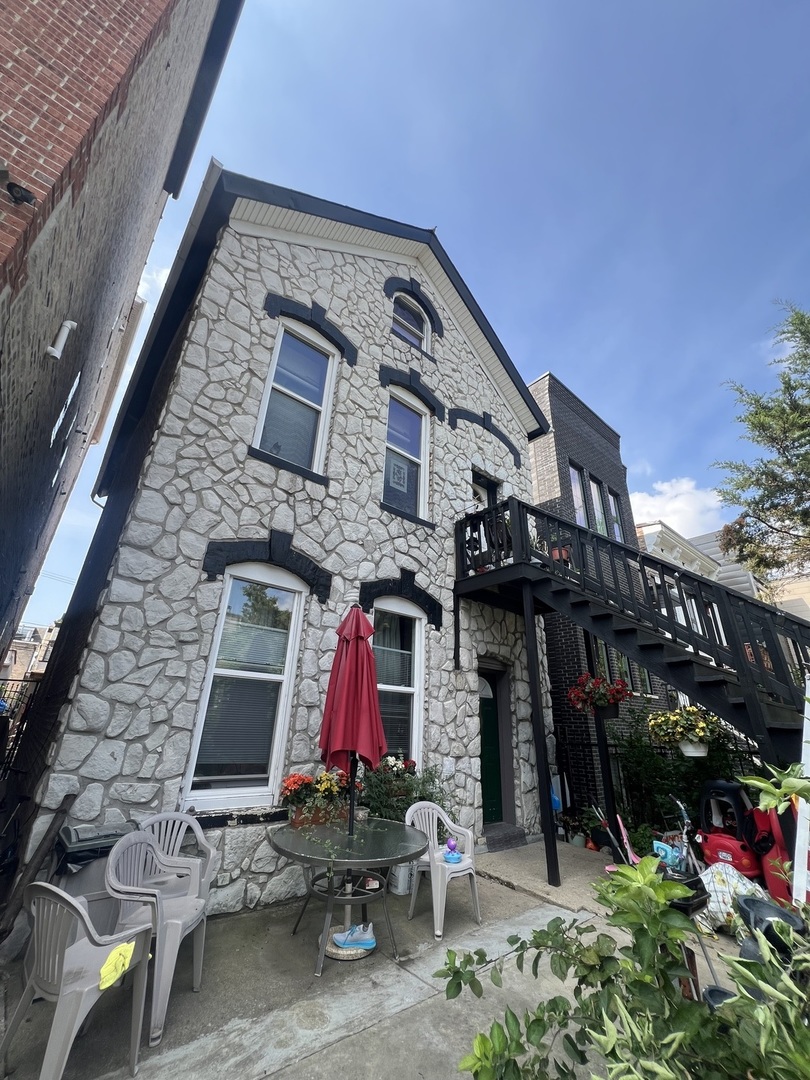 2127 W Huron Street