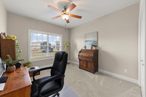 Tiny photo for 1121 Blackberry Shore Lane, Yorkville, IL 60560 (MLS # 12602395)