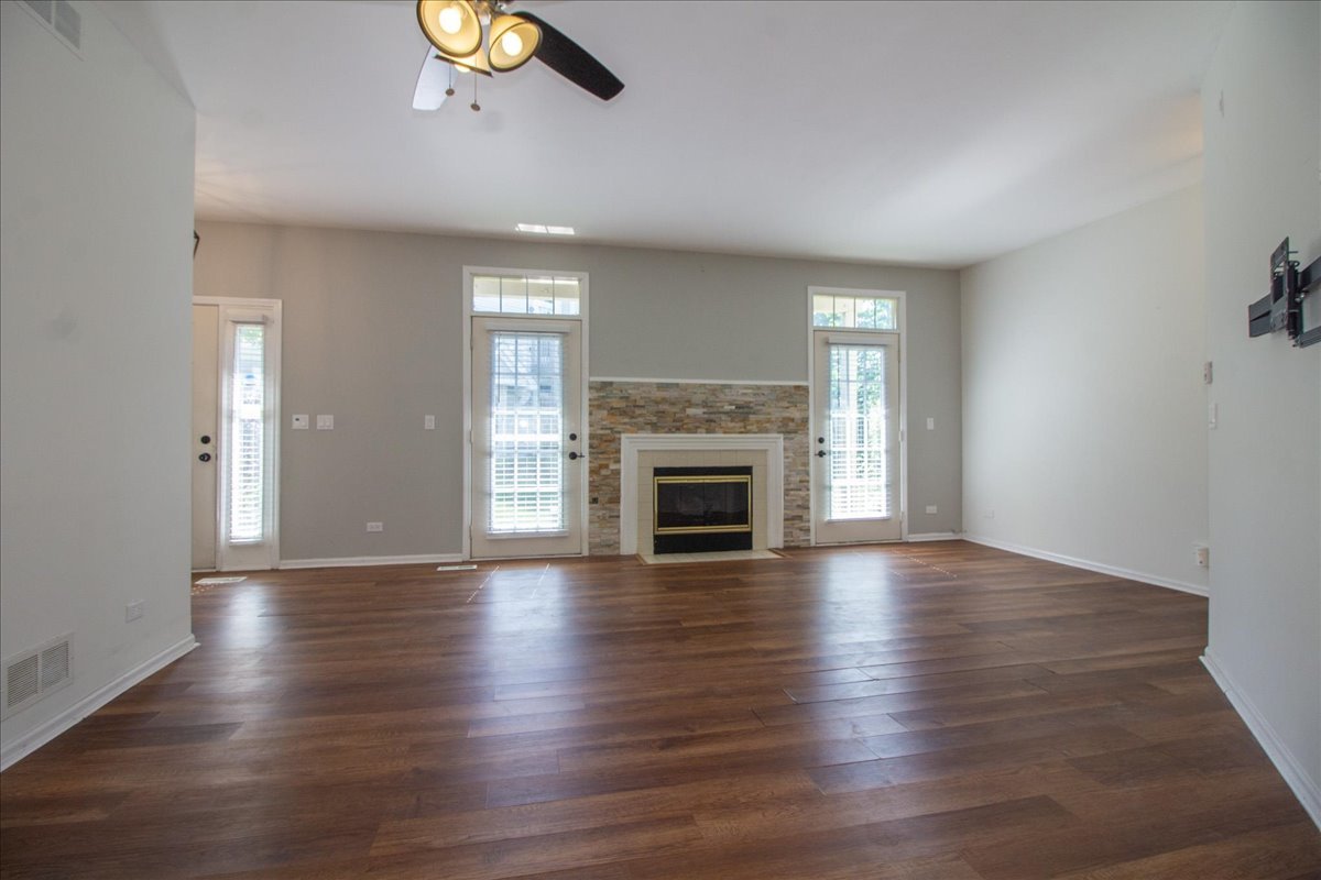 1216 Tennyson Lane 1216