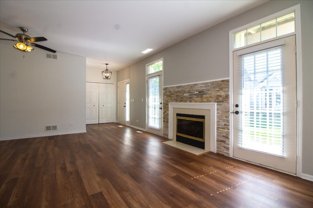 1216 Tennyson Lane 1216