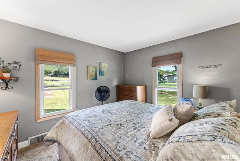 Tiny photo for 3809 15TH Street, Moline, IL 61265 (MLS # QC4268026)